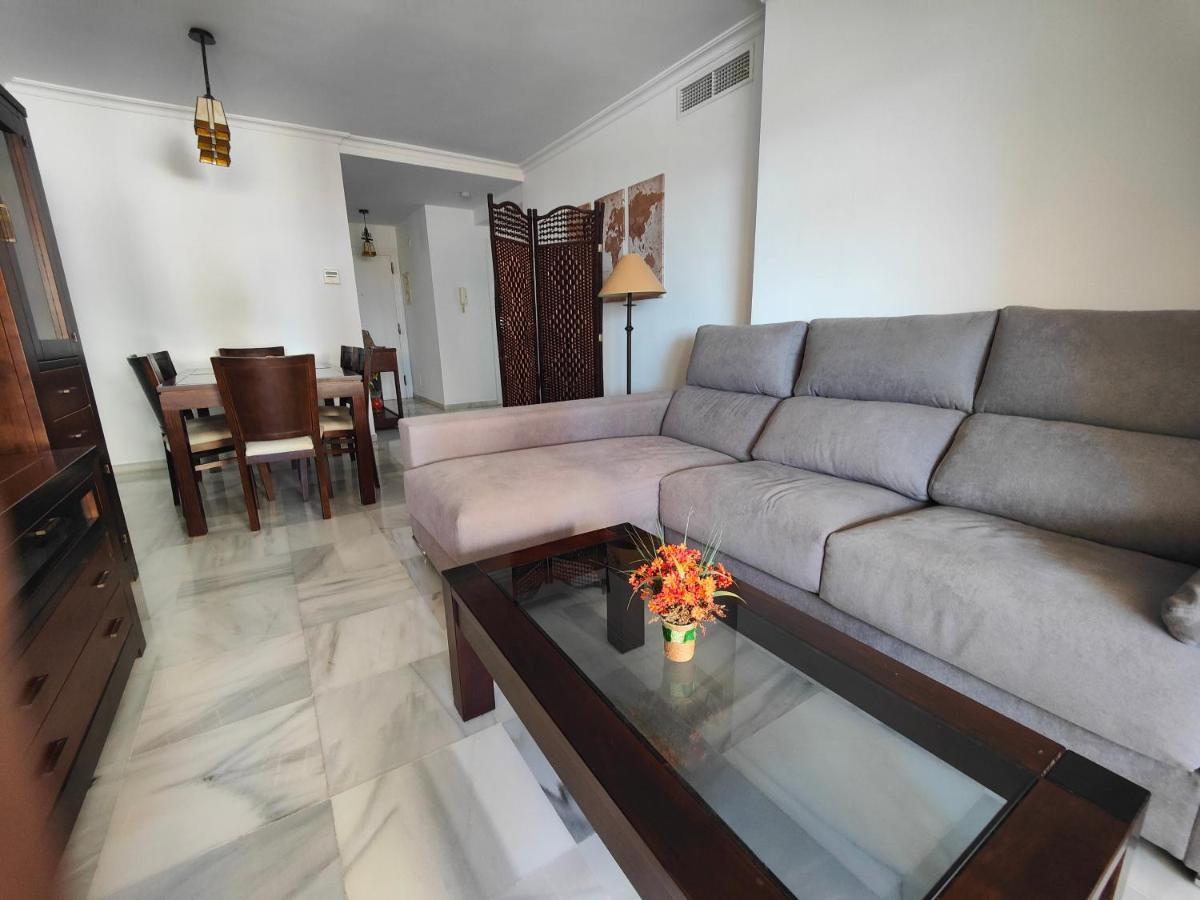 Gran Apartamento Cerca De La Playa Con Piscina En El Centro Fuengirola Kültér fotó