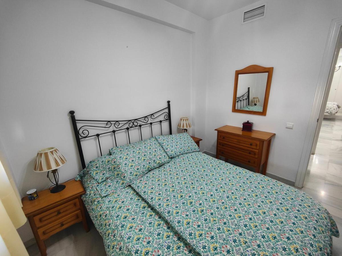 Gran Apartamento Cerca De La Playa Con Piscina En El Centro Fuengirola Kültér fotó